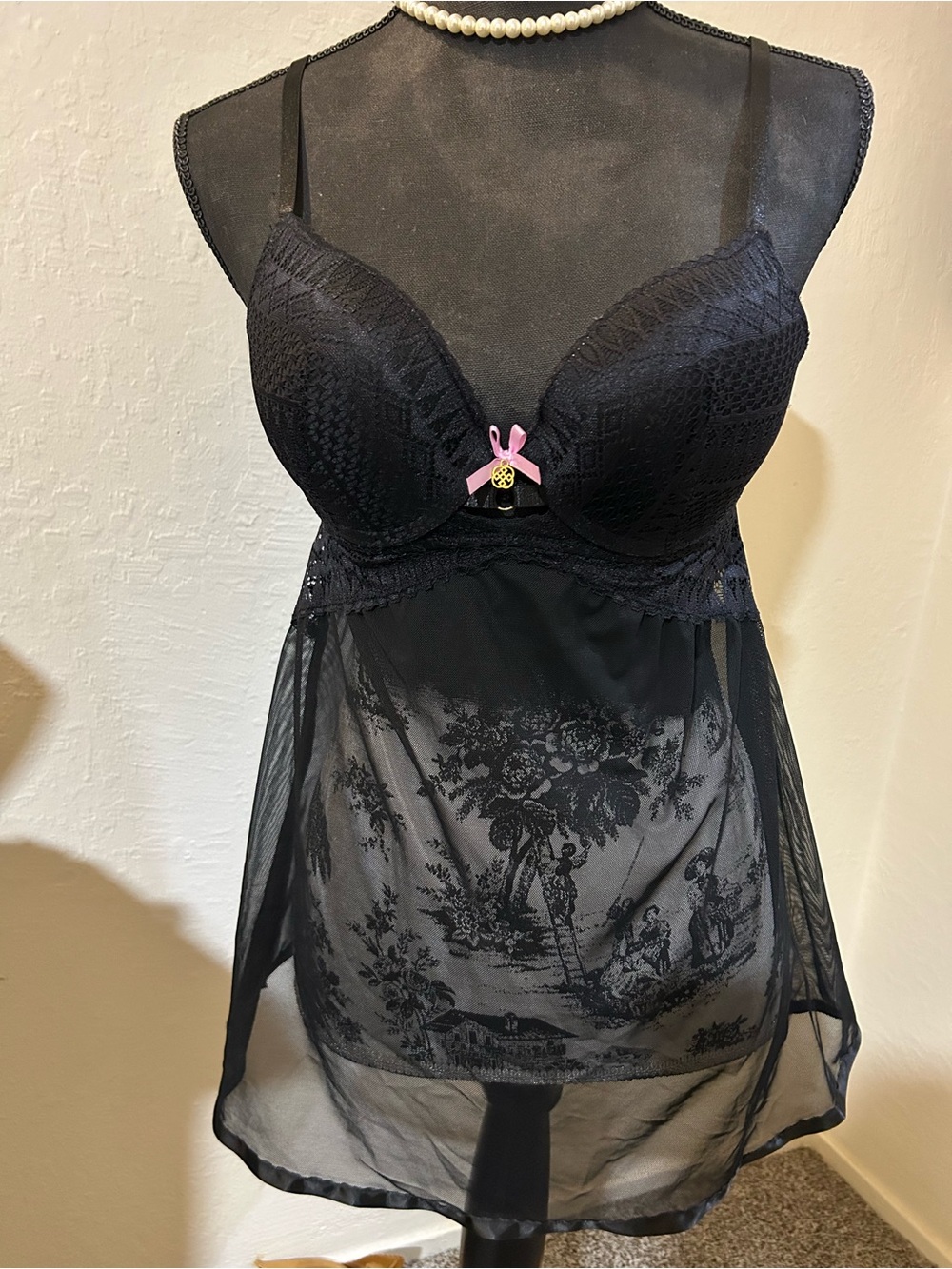 💜3 for $25💜Daisy Fuentes Black Lace Babydoll Chemise with Pink Bow